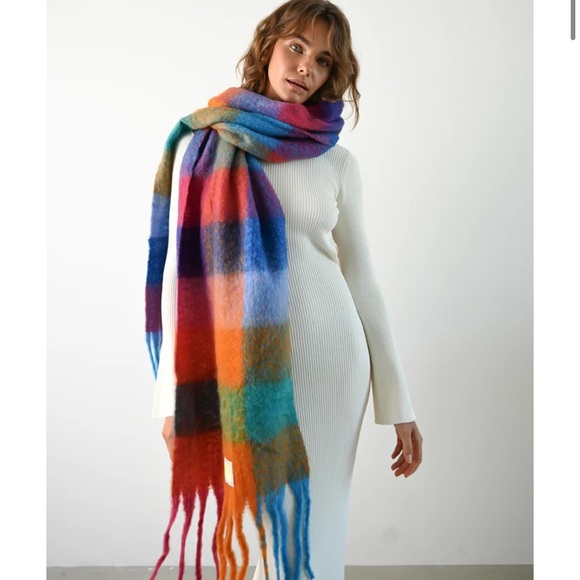 Scarf - Picture 3 of 3